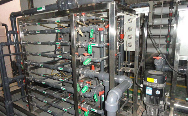 超純水設(shè)備高壓泵出現(xiàn)問(wèn)題要怎么解決 超純水設(shè)備高壓泵出現(xiàn)問(wèn)題要怎么解決