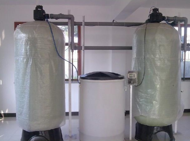 全自動浮床軟化水設(shè)備